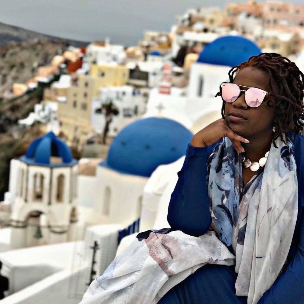 Meet your Posher, Shakira